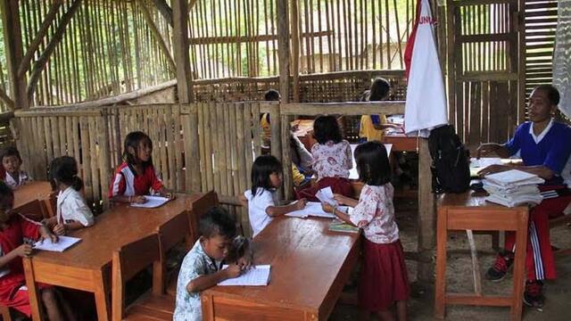 Sekolah di Pedalaman: Belajar di Tengah Alam yang Masih Asri