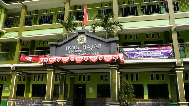 Mengapa Memilih Sekolah Islam Ibnu Hajar? Ini Keunggulan yang Ditawarkan